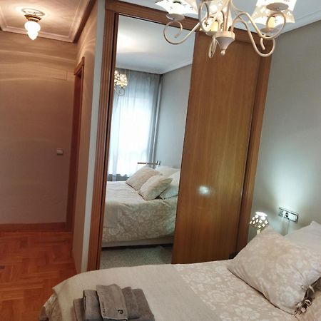 Centrico Apartamento Oviedo Parking Y Wifi Gratuitos Admite Mascotas מראה חיצוני תמונה