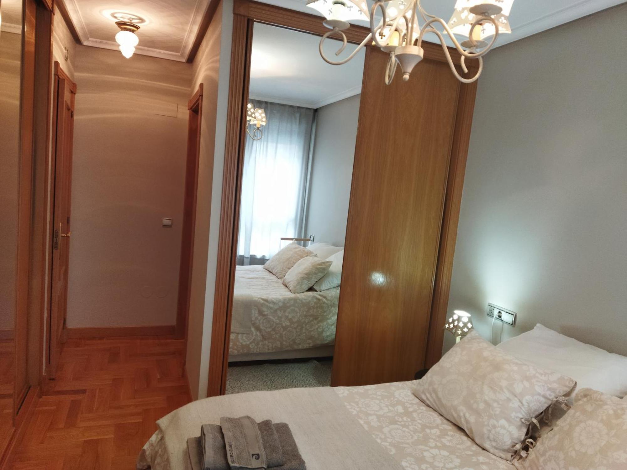 Centrico Apartamento Oviedo Parking Y Wifi Gratuitos Admite Mascotas מראה חיצוני תמונה